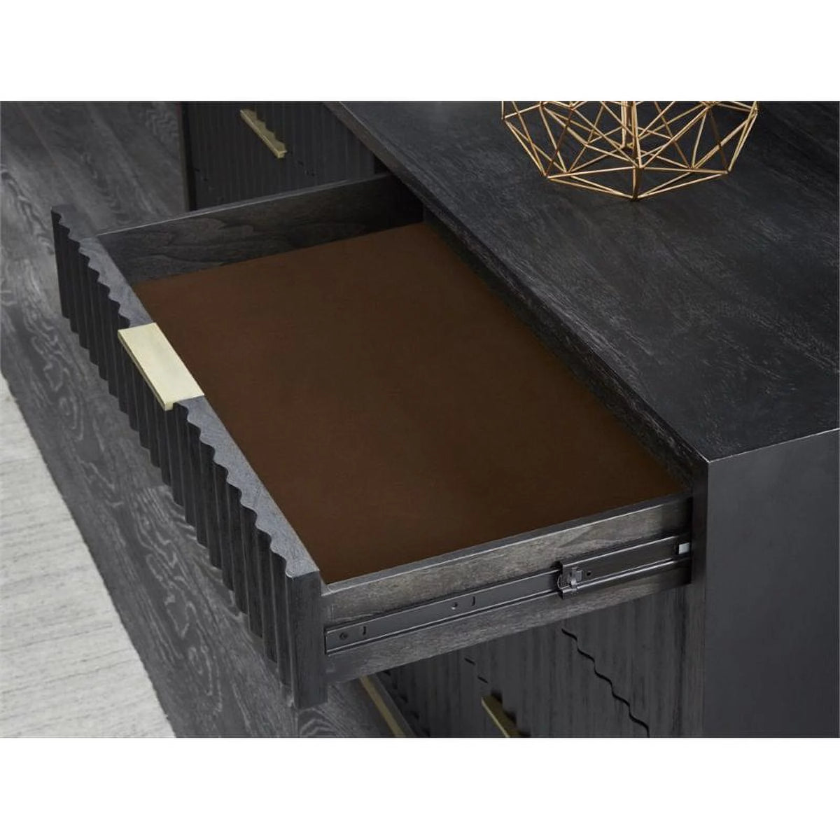8 Drawer Dresser Y226