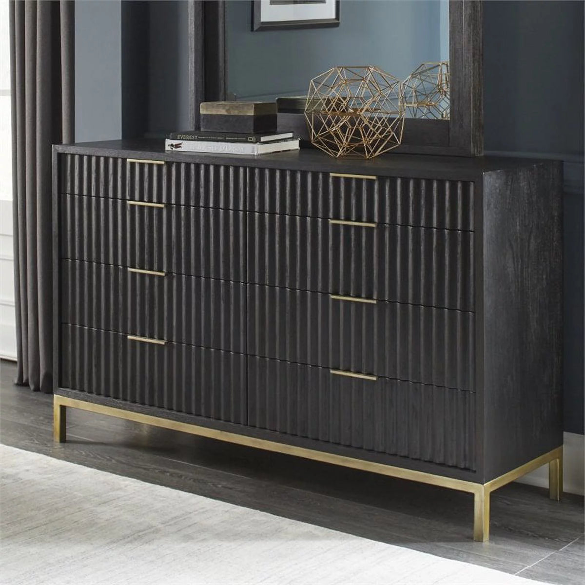 8 Drawer Dresser Y226