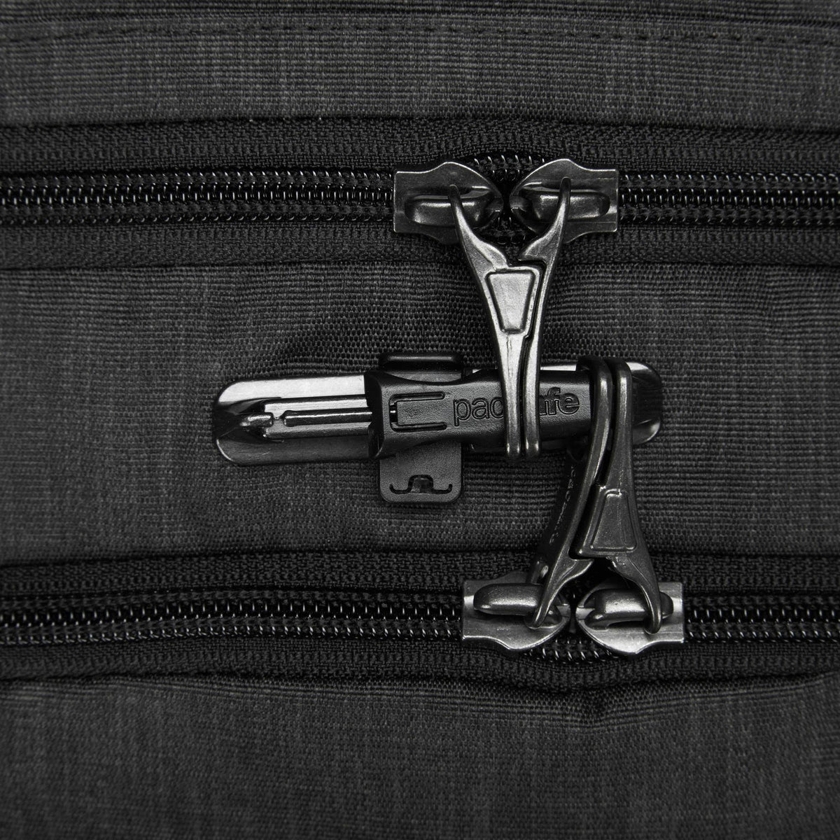 Anti-Theft 25L Backpack F664
