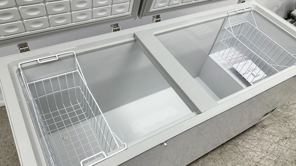 White 18 Cu.ft. Chest Freezer V36969
