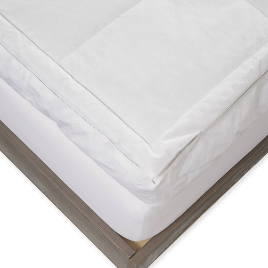 California King White Featherbed Y222358