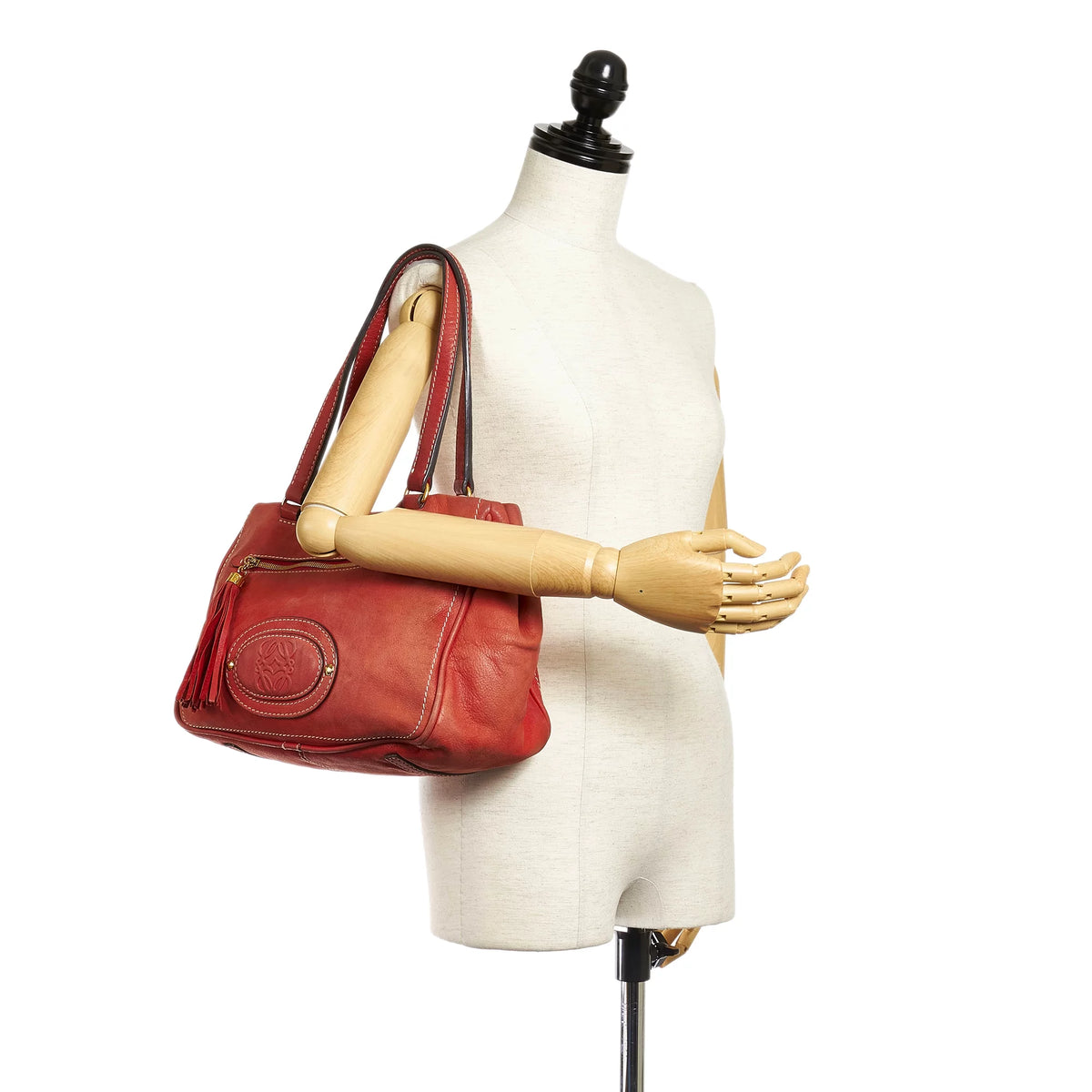 Pre-Owned Calf Leather Shoulder Bag W737